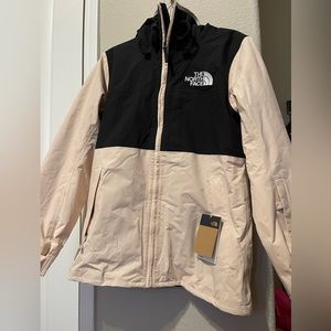 **NEW WITH TAGS** The North Face Women's Superlu Insulated Jacket, size M